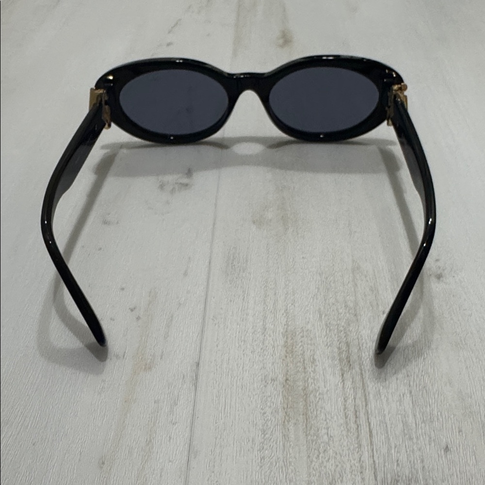 Fendi Black Sunglasses with Gold Accent - Picture 10 of 10